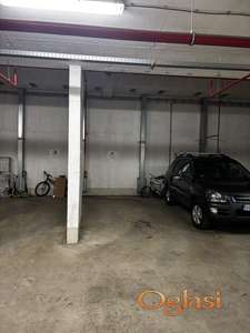 Garazno mesto-Uciteljsko naselje